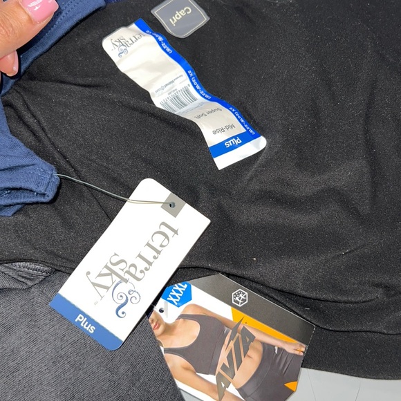 Woman sets 2X  buy one set 🔴get one set free✅ - Picture 1 of 4